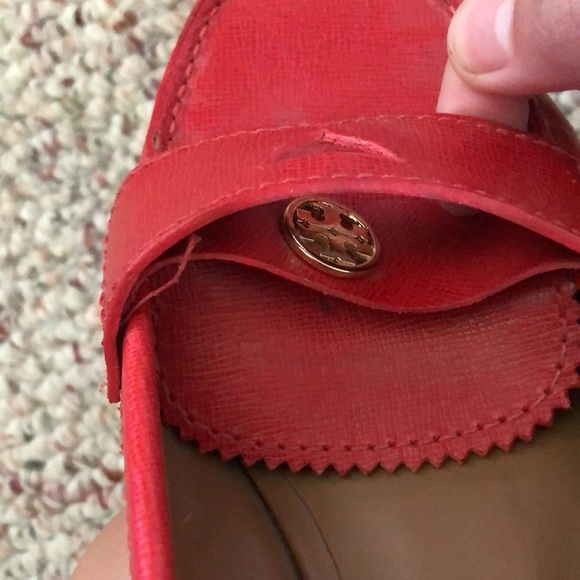 ♥️EUC Vintage Cherry Red Tory Burch Loafers♥️ - Picture 3 of 6